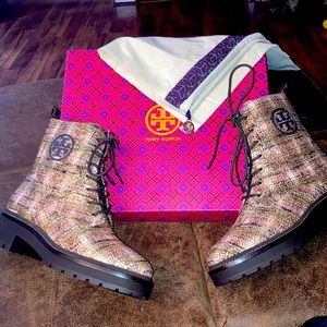 Miller Lug Sole Platform Boot
TORY BURCH